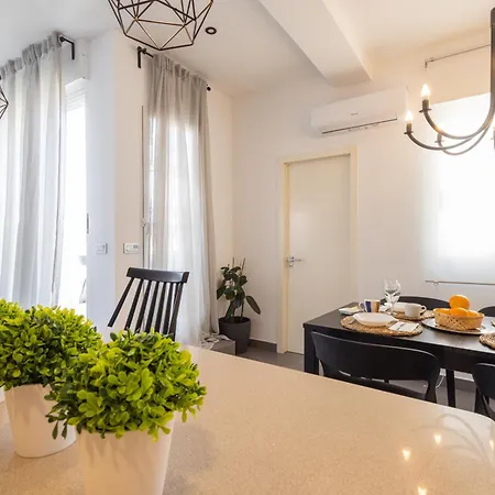 Lägenhet Florit Flats - Stylish 2 Bedroom Ac Wifi Terrace Attic In Center *