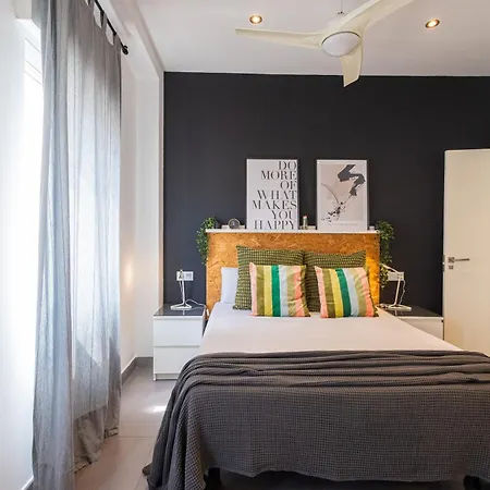Lägenhet Florit Flats - Stylish 2 Bedroom Ac Wifi Terrace Attic In Center *