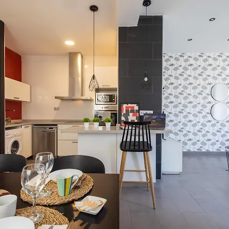Lägenhet Florit Flats - Stylish 2 Bedroom Ac Wifi Terrace Attic In Center