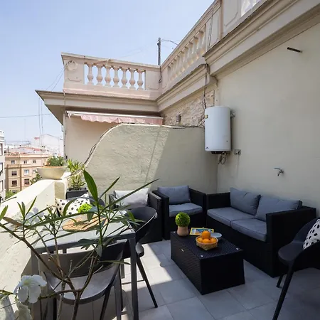 Florit Flats - Stylish 2 Bedroom Ac Wifi Terrace Attic In Center Daire *